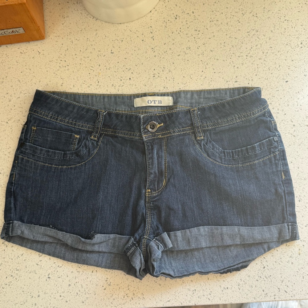 OTB Denim Shorts Size 9 Mid Rise Cuffed Dark Wash Stretch - Picture 2 of 5